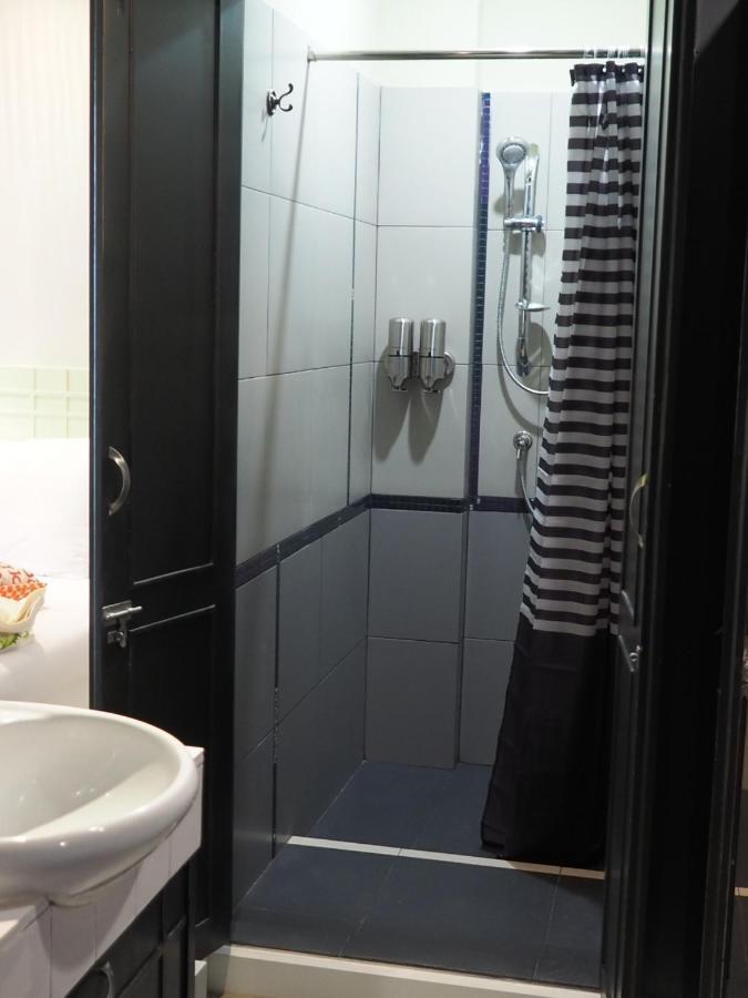 Chomm House Bed and Breakfast Μπανγκόκ Δωμάτιο φωτογραφία